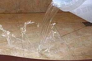 喀喇沁漏水维修 免砸砖防水材料该如何施工